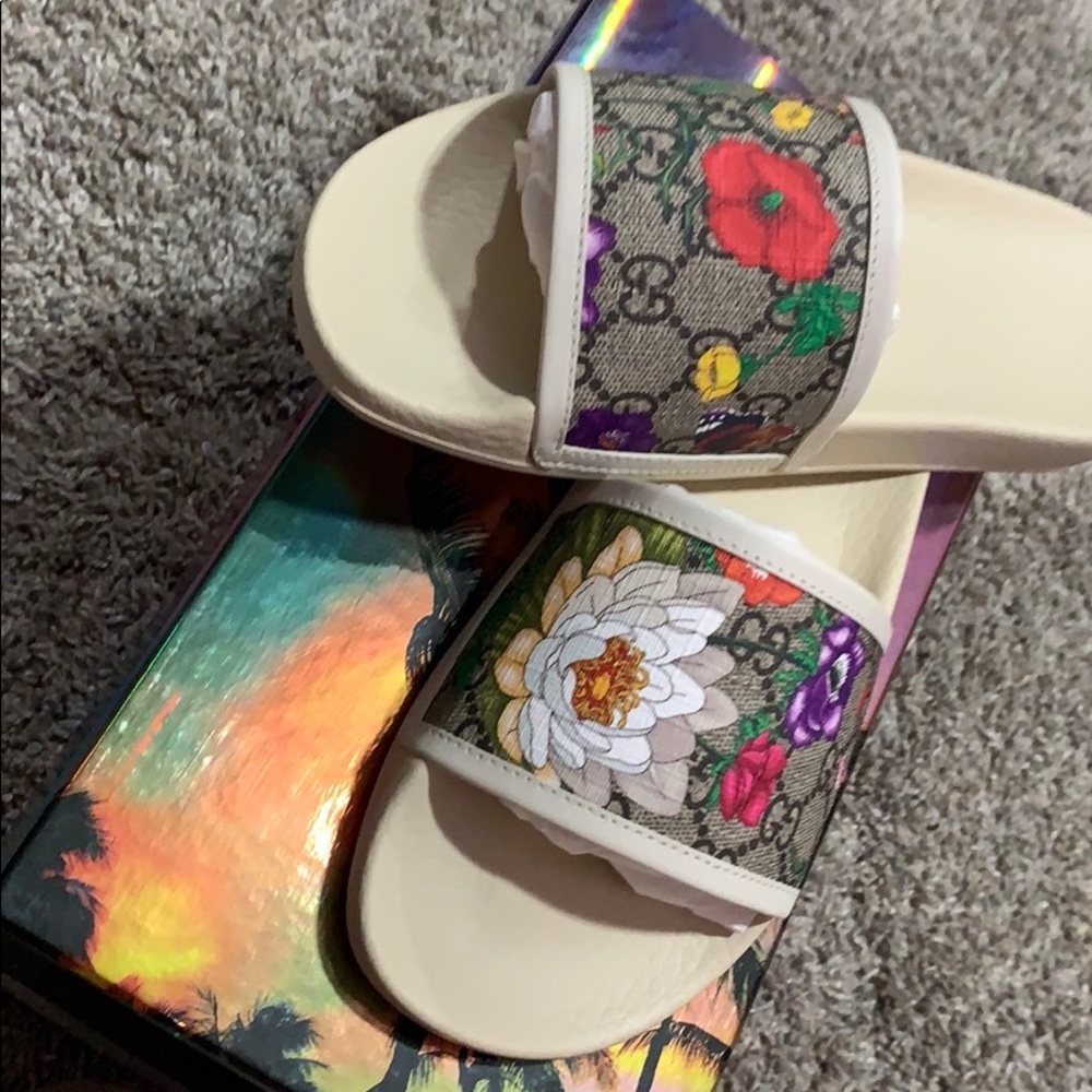 Gucci floral sides ( ITEM SOLD)